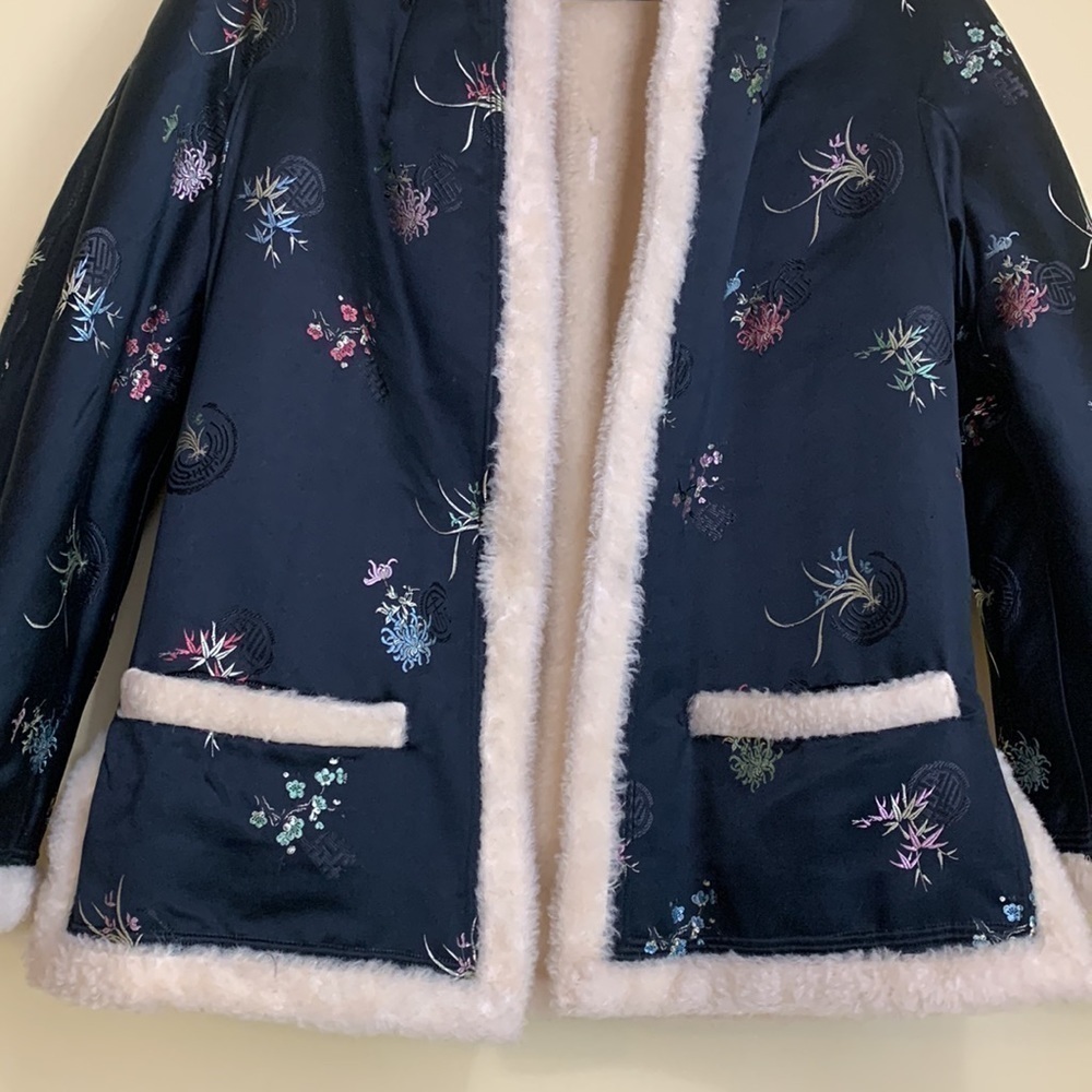 Vintage REVERSIBLE Asian Shearling Satin Embroidered Floral Open Front Jacket M - Picture 7 of 16